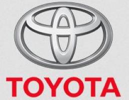 keselamatan berkendara dengan mobil toyota