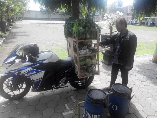 Yamaha R25 Buat Jualan Sayur