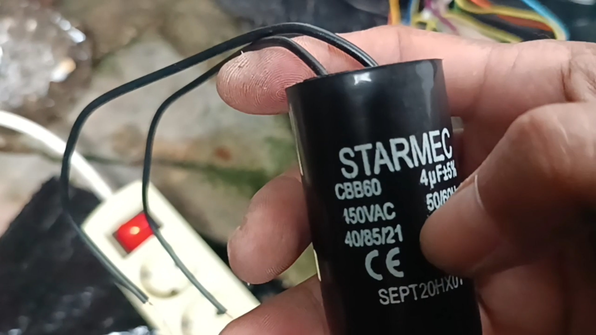 Kapasitor Pengering Mesin Cuci Single 4 Mikro Farad Baru.